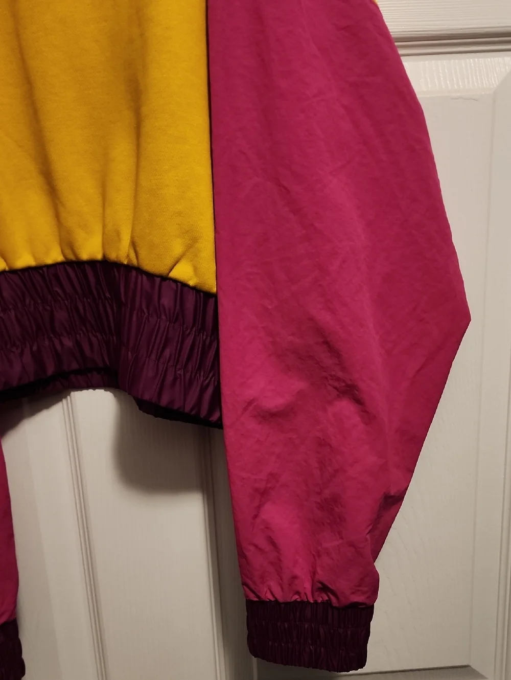 Nike Retro Yellow Pink & Sangria Colorblock Cropped Pullover Size S